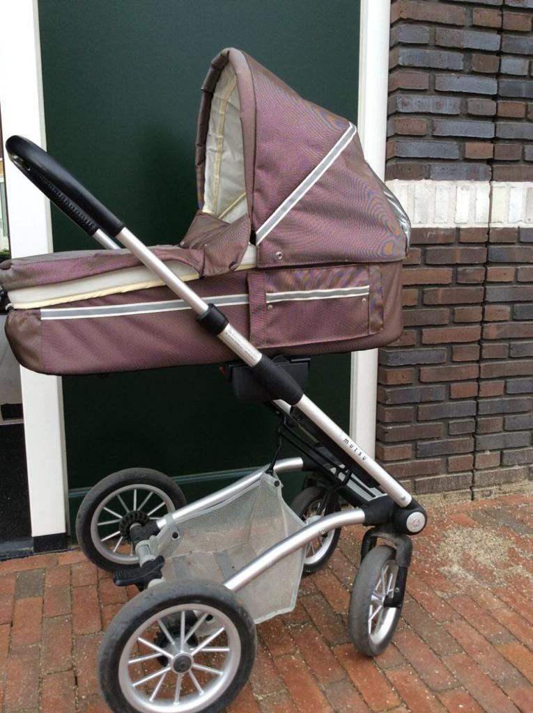 Mutsy kinderwagen met reiswieg, zitdeel en accessoires, Luchtbanden, Ophalen of Verzenden, Zo goed als nieuw, Combiwagen