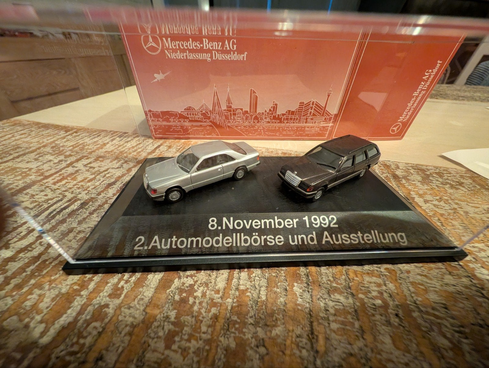 Herpa Mercedes-Benz 300 CE & 300 TE beursset 1992, Ophalen of Verzenden, Zo goed als nieuw, Auto, Herpa