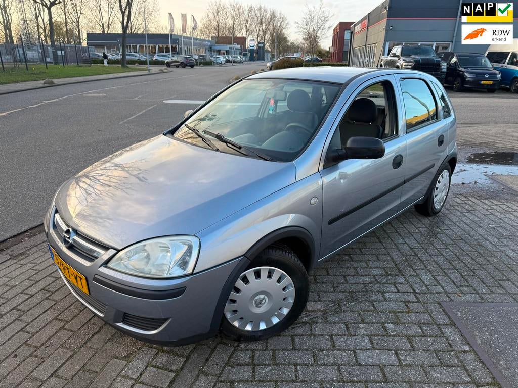 Opel Corsa 1.2-16V Silverline 2005 5-Deurs AIRCO ELEKT PAKKE, Voorwielaandrijving, 450 kg, Gebruikt, 4 cilinders