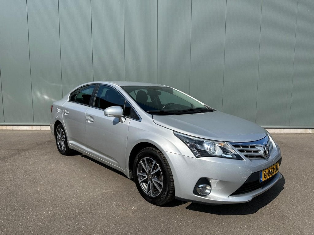 Toyota Avensis 1.6 VVTi Bns Top 5 CAMERA | ONDERHOUDSBOEKJE, Auto's, Toyota, Voorwielaandrijving, Euro 5, 15 km/l, Avensis