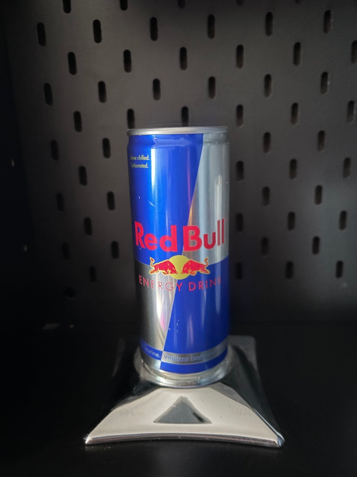 Red Bull blik houder - Zwaar en kwalitatief, Verzamelen, Merken en Reclamevoorwerpen, Ophalen of Verzenden, Gebruikt, Gebruiksvoorwerp