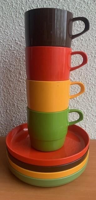 Mepal 4x kop en schotel (retro/vintage) 2v2, Lochem, Ophalen of Verzenden, Zo goed als nieuw, Mepal