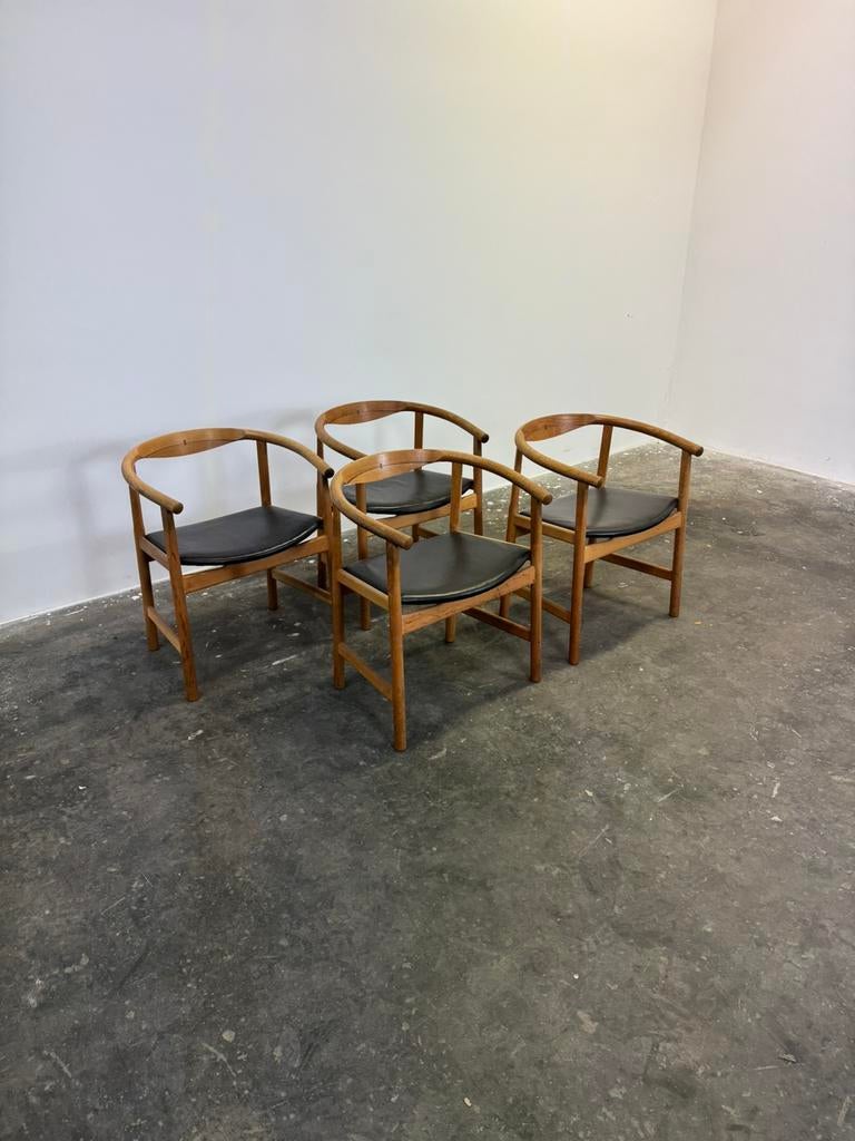 Set van 4 PP203 stoelen van Hans J. Wegner, Ophalen