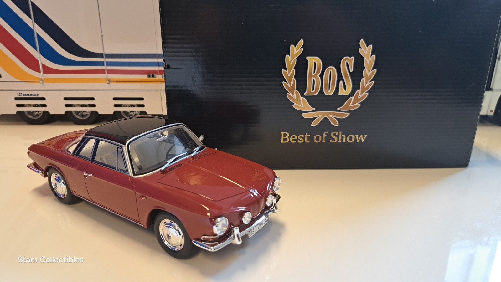 BoS Model VW Volkswagen Karmann Ghia T34 Red / Black, Hobby en Vrije tijd, Modelauto's | 1:18, Overige merken, Auto, Ophalen of Verzenden