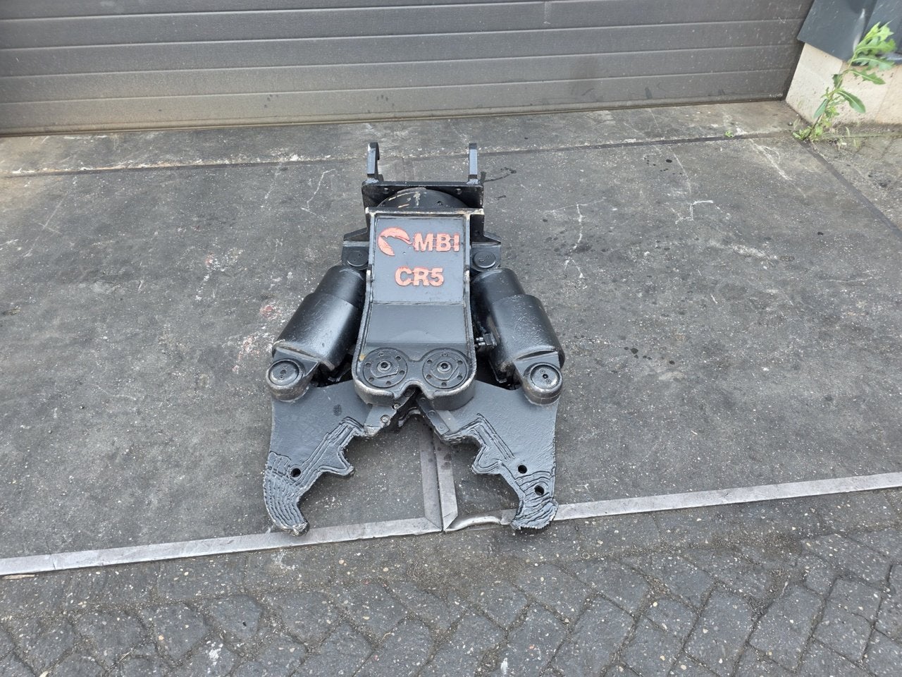 mbi cr 5 cw10, Zakelijke goederen
