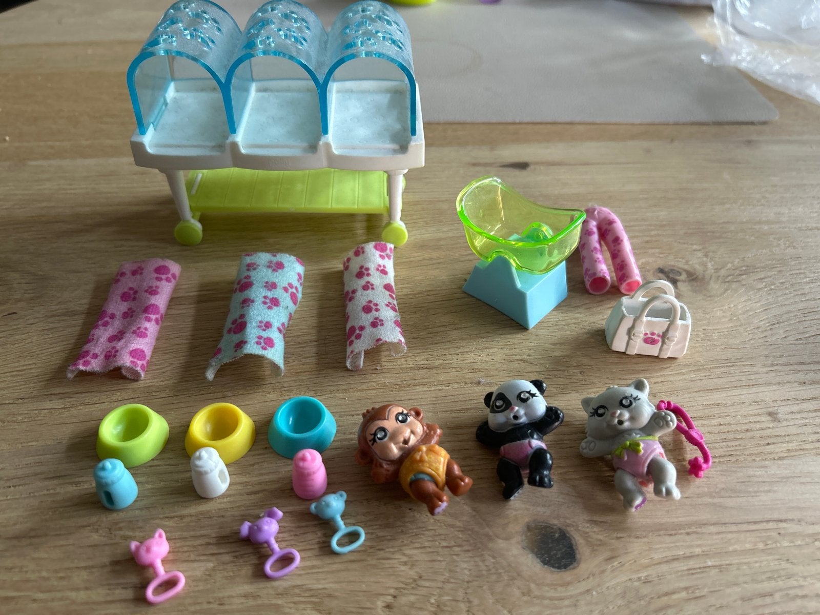 LPS Littlest Pet Shop Baby's Dierenkliniek met accessoires, Ophalen, Zo goed als nieuw, Jongen of Meisje