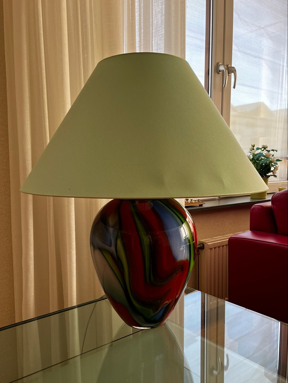 Tafellamp met groene kap en kleurrijke glazen voet, Gebruikt, Meerkleurig, E27 (groot), Glas