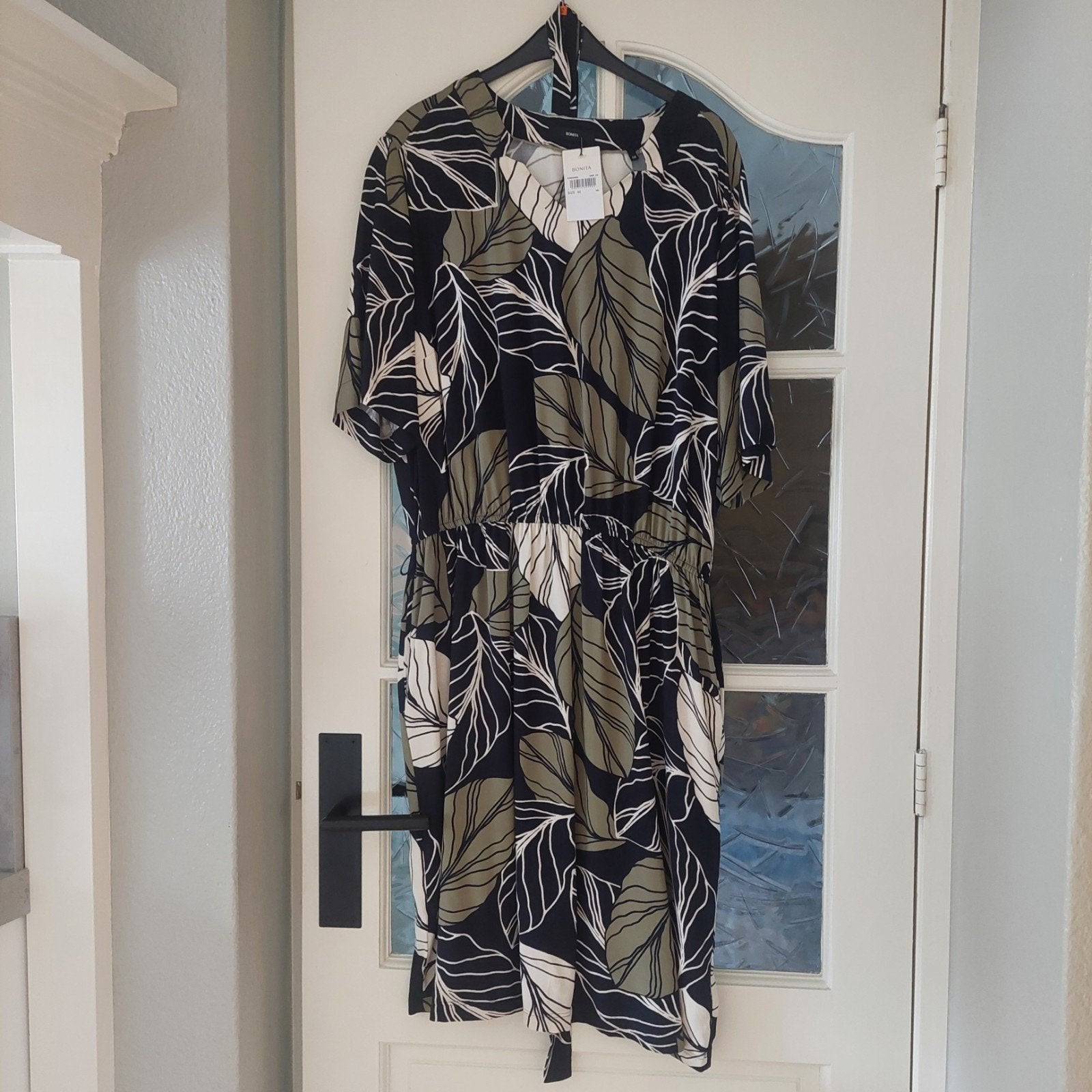 Bonita Jurk met Bladprint - Zwart, Wit, Groen - Maat 46, Bonita, Ophalen of Verzenden