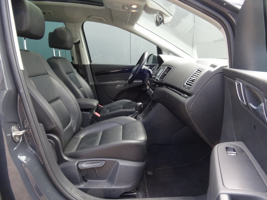 Volkswagen Sharan 2.0 TSI Highline * 220 PK * 7 PERS. * LUXE, Auto's, Volkswagen, Gebruikt, 1984 cc, 7 stoelen, 102 €/maand