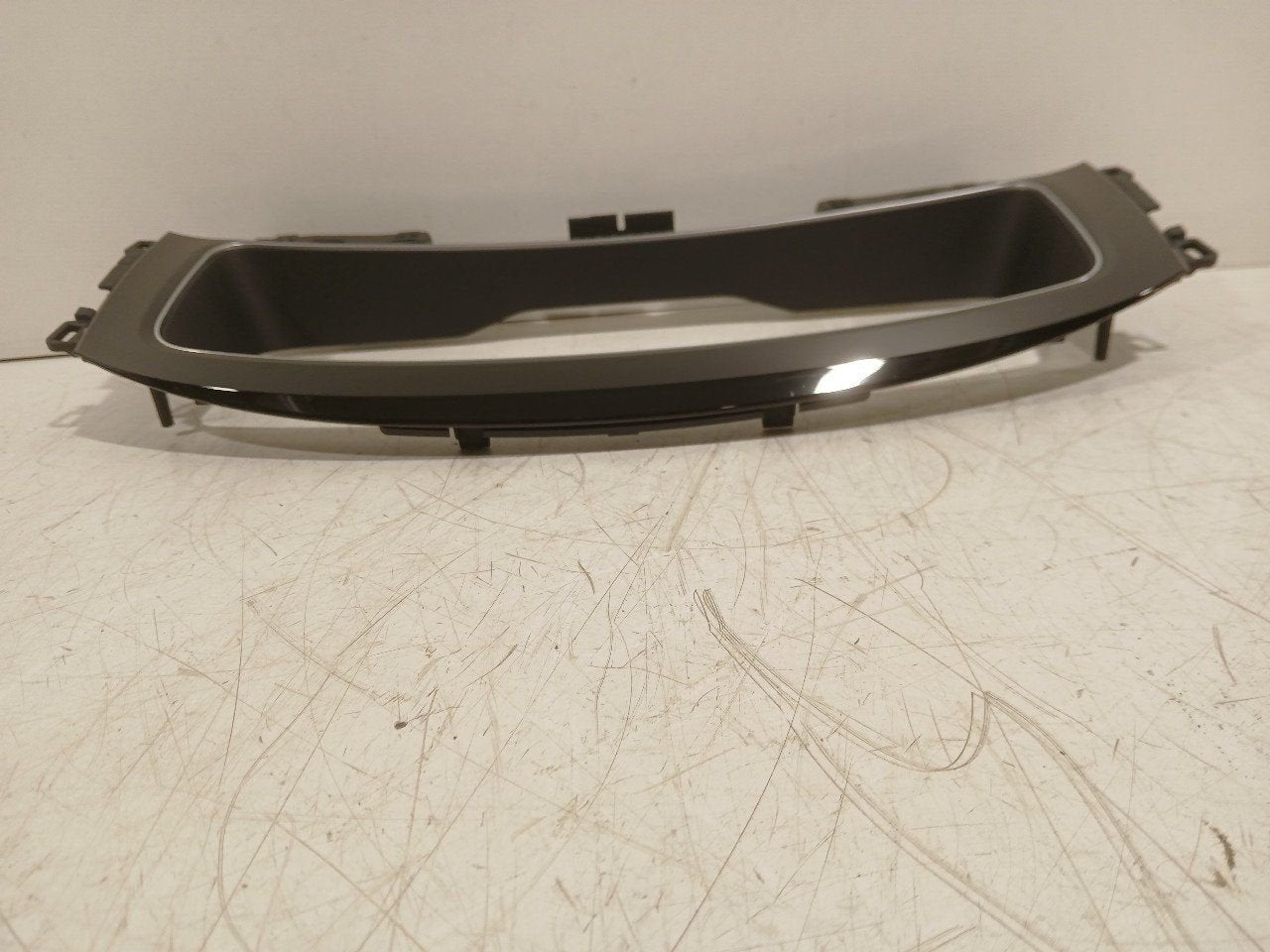 Sierlijst Volkswagen Golf, Onderdelen@venauto.nl, Van der Ven Autorecycling B.V., Gebruikt, Ettenseweg 76, 4706 PB Roosendaal, The Netherlands