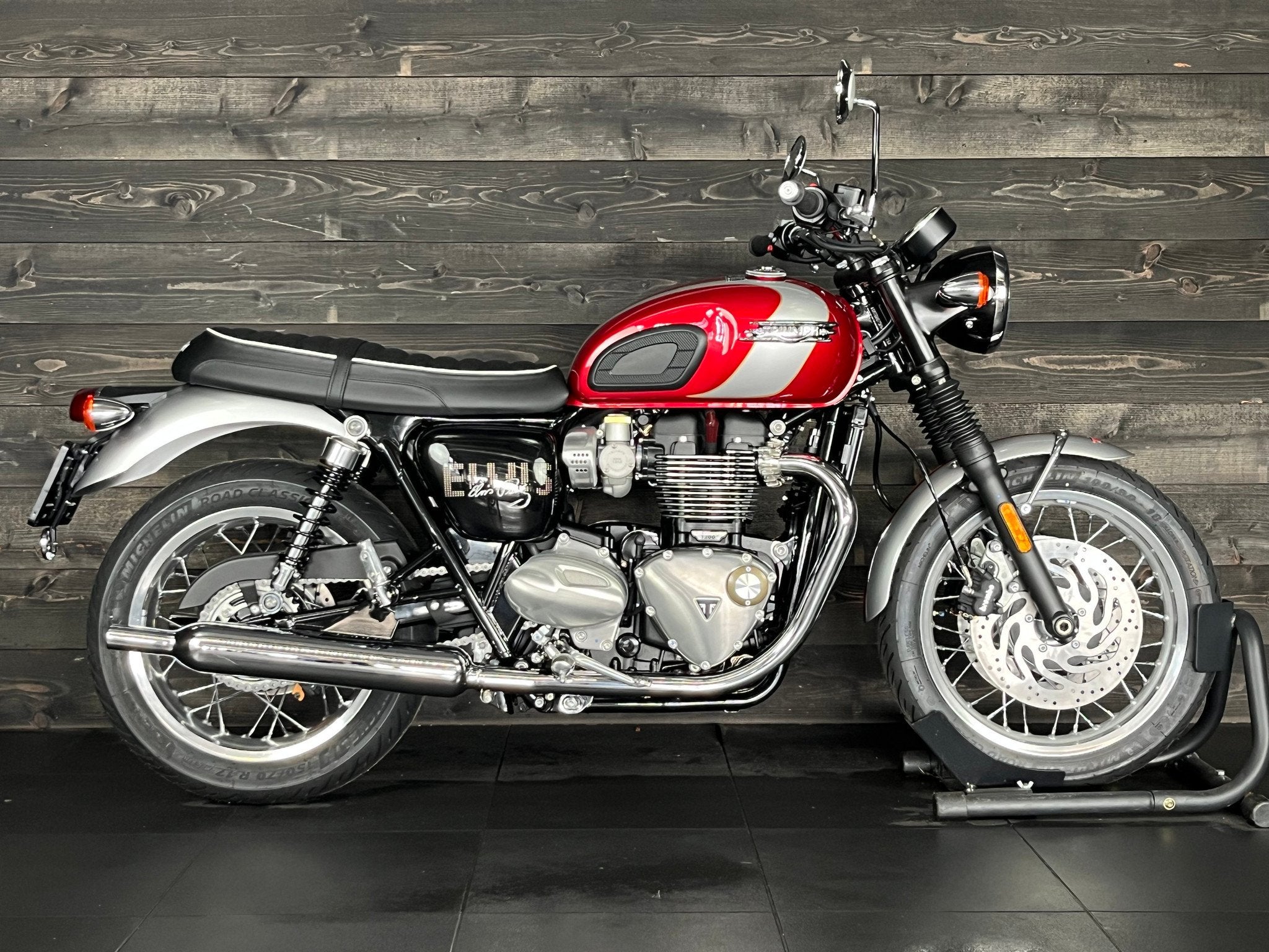 Triumph BONNEVILLE T120 ELVIS PRESLEY EDITI (bj 2026), Motoren, Bedrijf, Meer dan 35 kW, Toermotor, 1200 cc