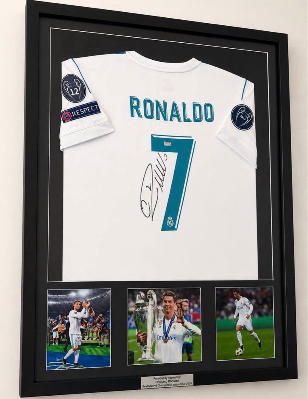 Gesigneerd Cristiano Ronaldo shirt/professioneel ingelijst, Ophalen of Verzenden, Zo goed als nieuw, Buitenlandse clubs, Shirt