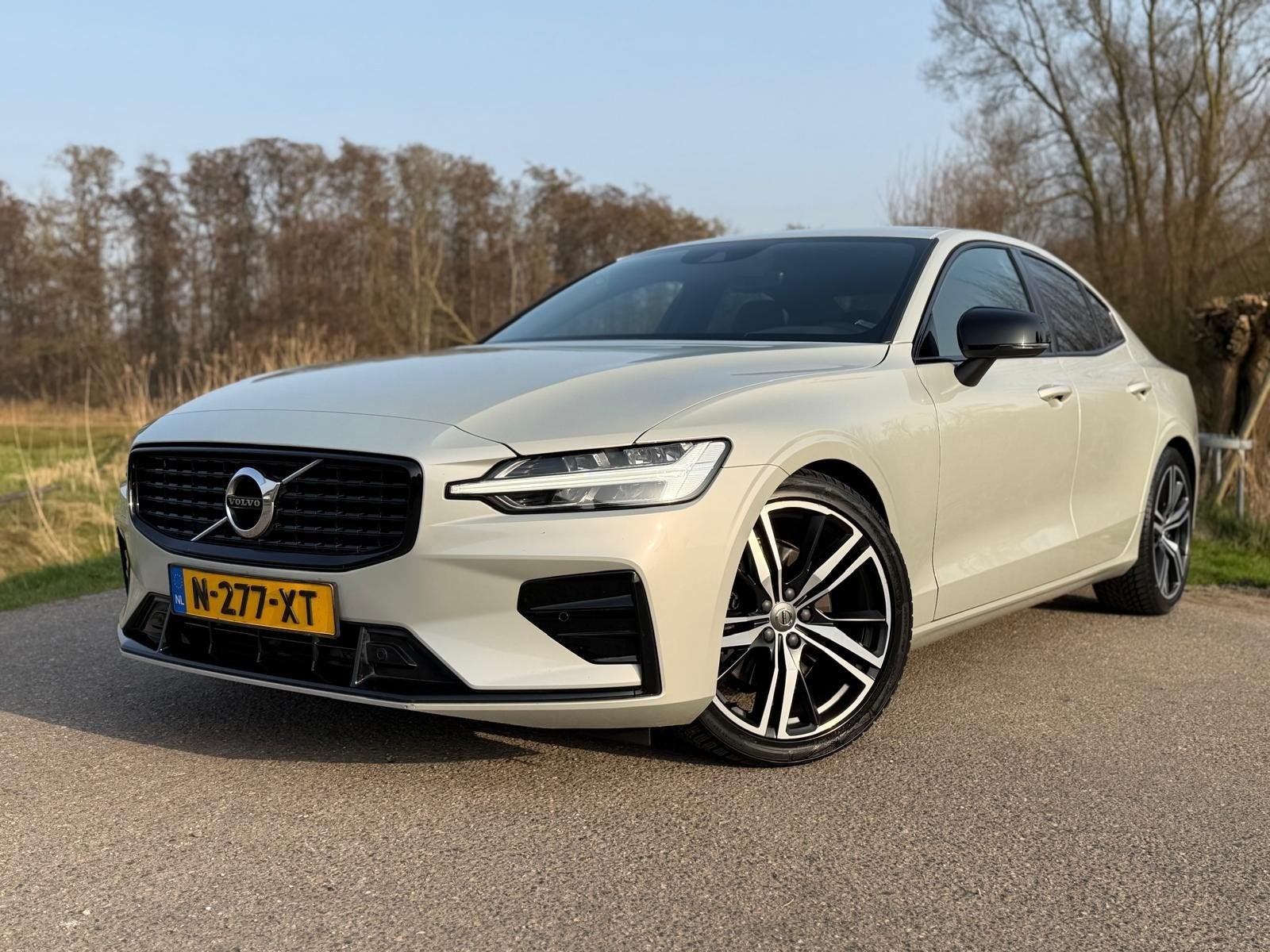 Volvo S60 2.0 B3 R-Design / Automaat / Airco / Navi / Camera, 4 cilinders, 1969 cc, S60, 163 pk