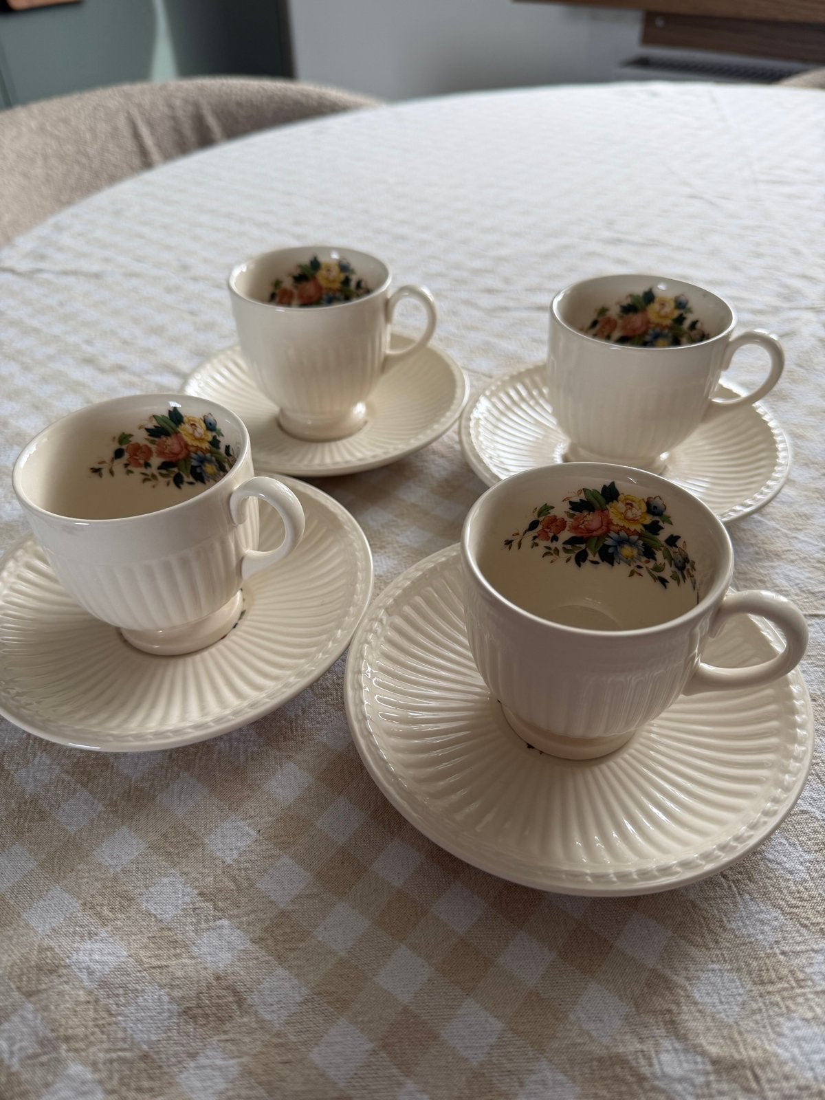 4 Wedgwood Conway kop en schotels espresso - nieuwstaat, Antiek en Kunst, Ophalen