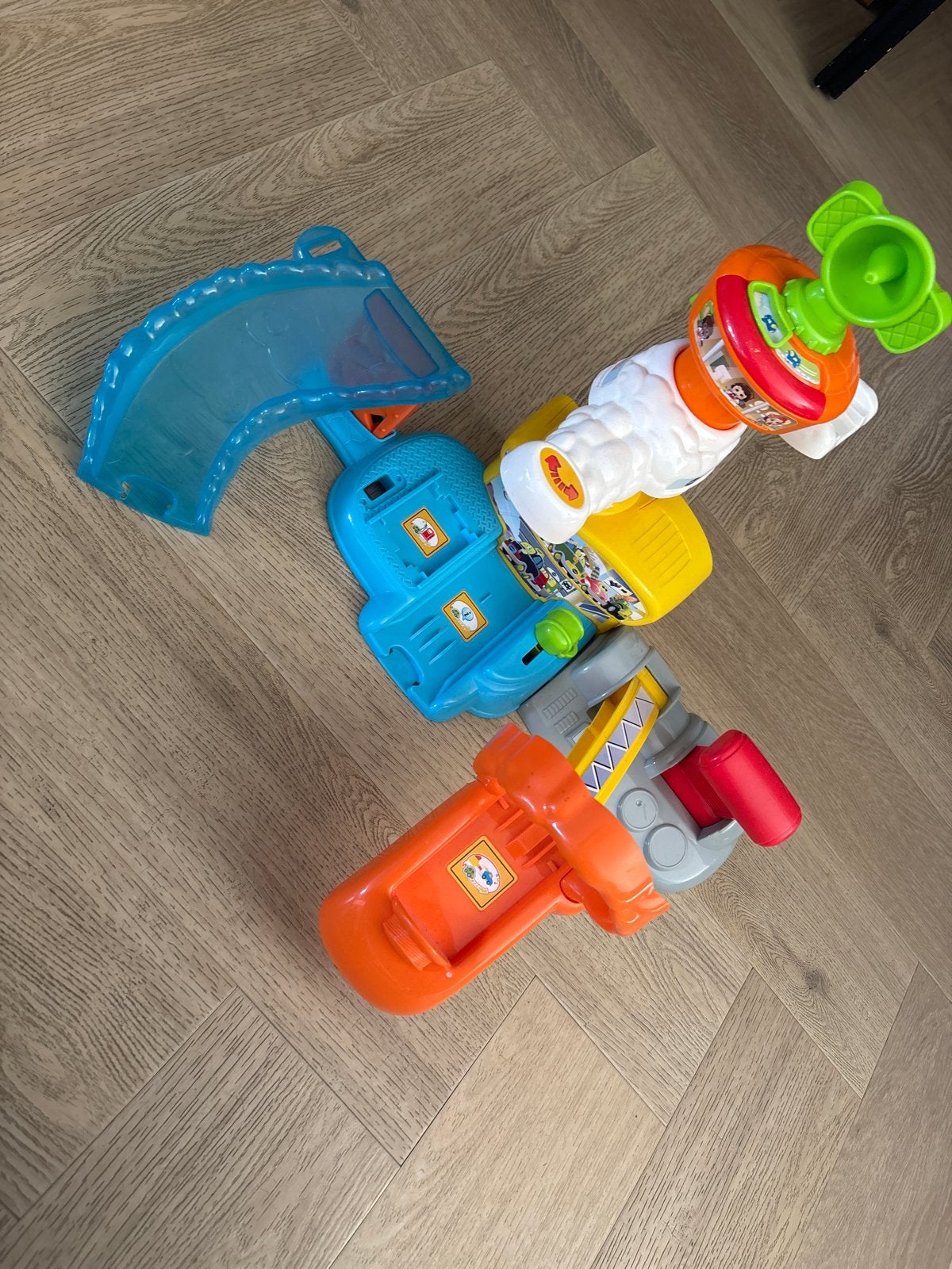 Toet toet luchthaven, Ophalen of Verzenden, Gebruikt, 2 tot 4 jaar