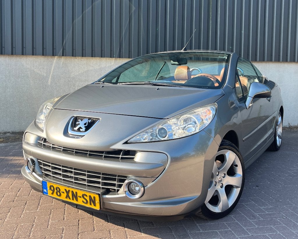 Peugeot 207 CC | Navigatie | Cabrio | Apk 2027 | Airco, Voorwielaandrijving, 4 cilinders, 4 stoelen, Handgeschakeld