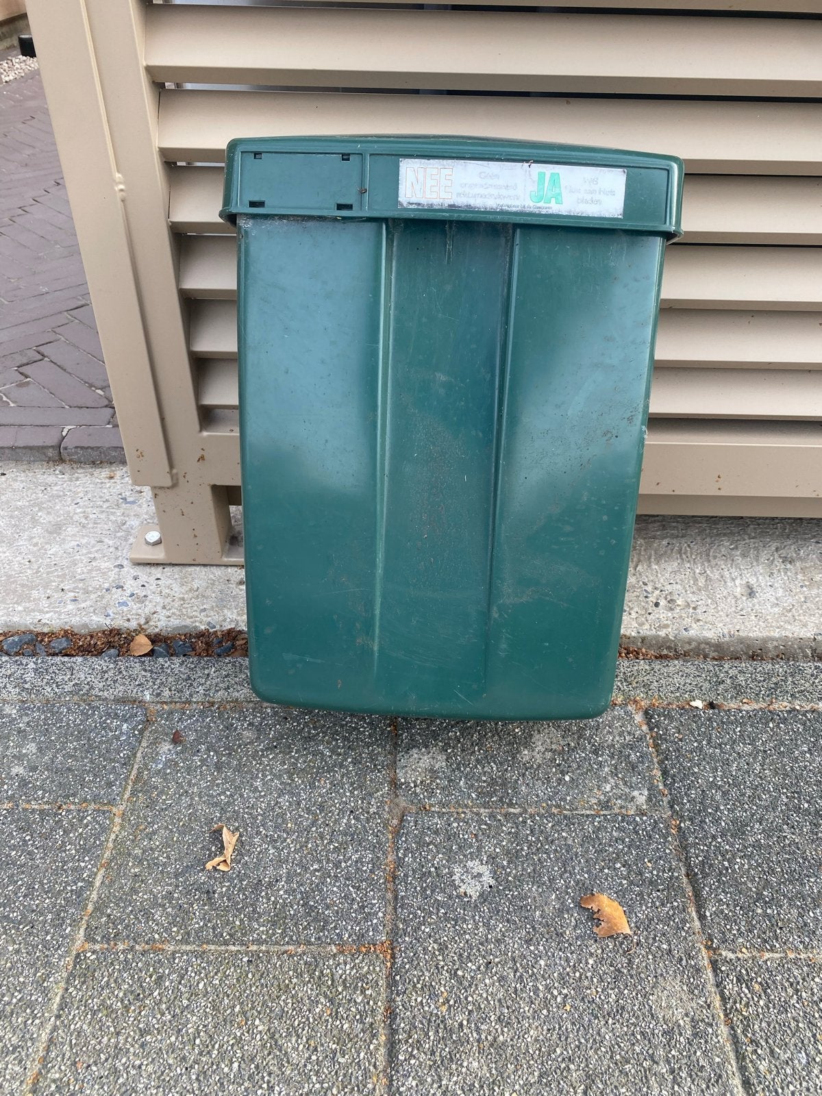 Groene brievenbus met paal - Gebruikt, Ophalen of Verzenden, Gebruikt, Kunststof, Staande brievenbus