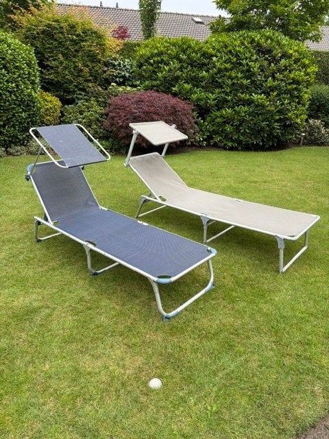 2 comfortabele ligbedden voor tuin of balkon, Tuin en Terras, Ligbedden, Ophalen, Zo goed als nieuw, Kunststof, Verstelbaar
