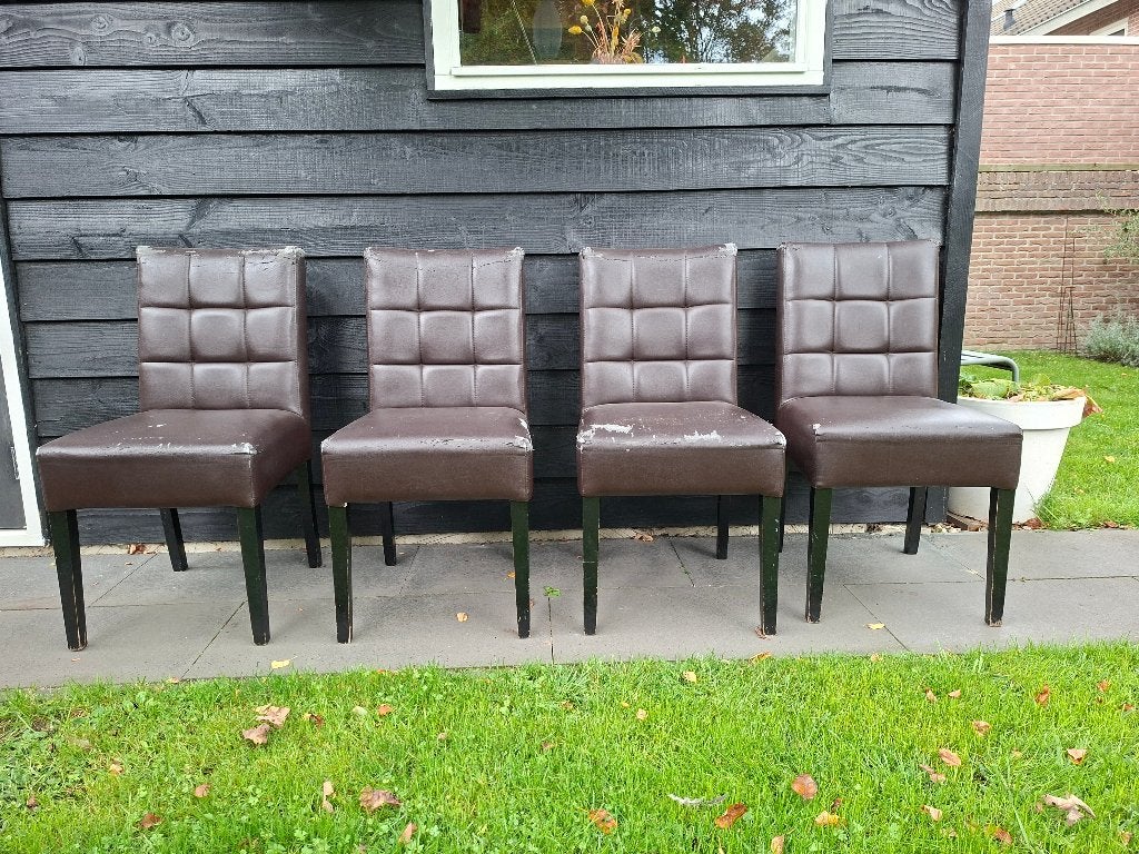 4 stuks stoelen voor in de keet of schuur Matias horecastoel, Ophalen, Gebruikt, Bruin, Hout