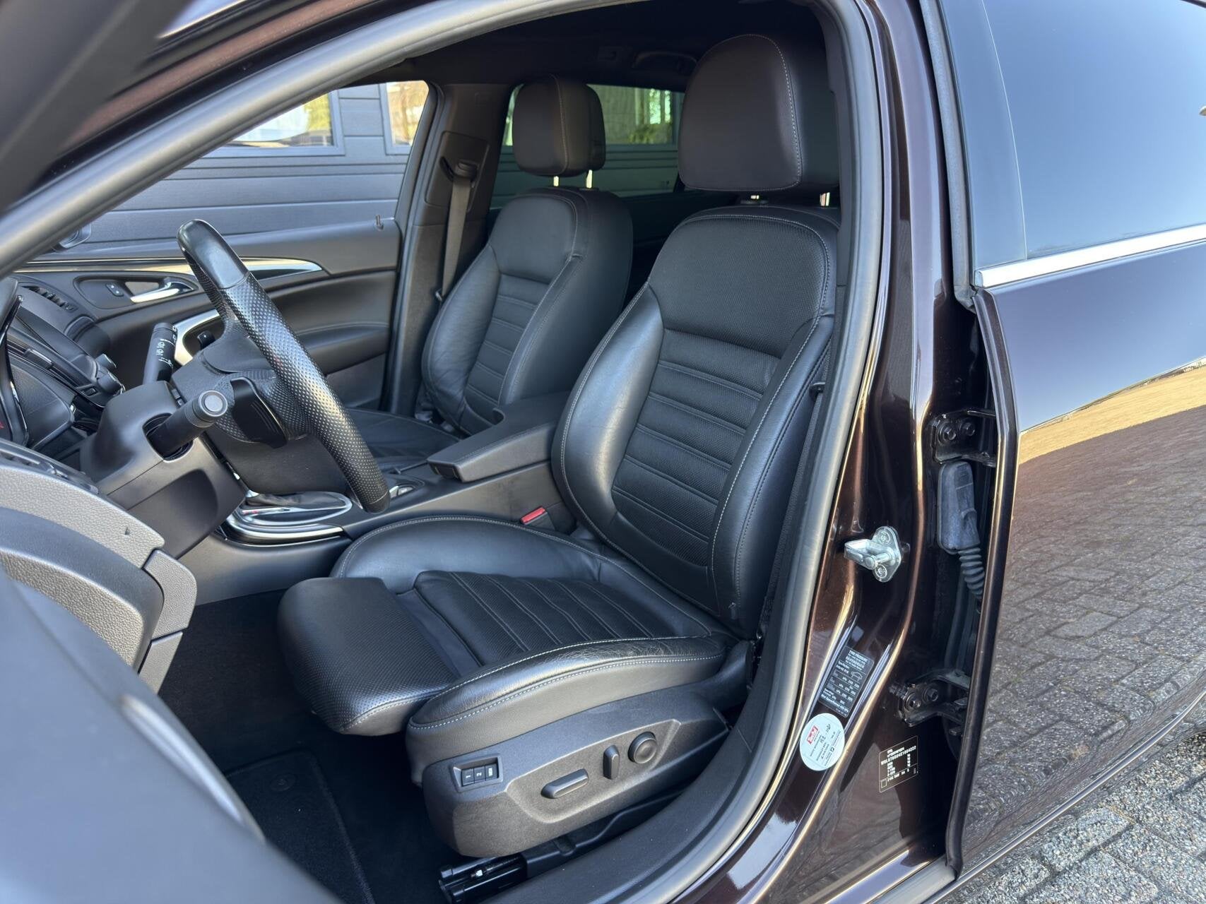 Foto 12 van Opel Insignia Sports Tourer 2.0 T Cosmo 4x4 250pk |Bose|Lede