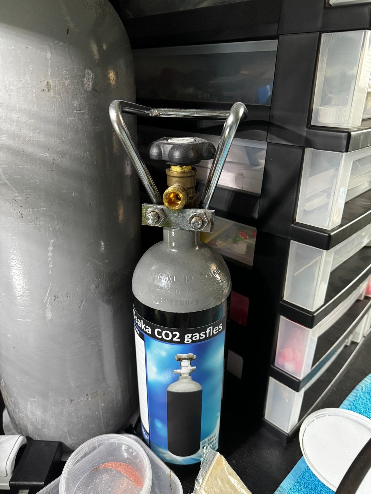Volle 2kg co2 tank, Ophalen, Zo goed als nieuw, CO₂-systeem, Osaka