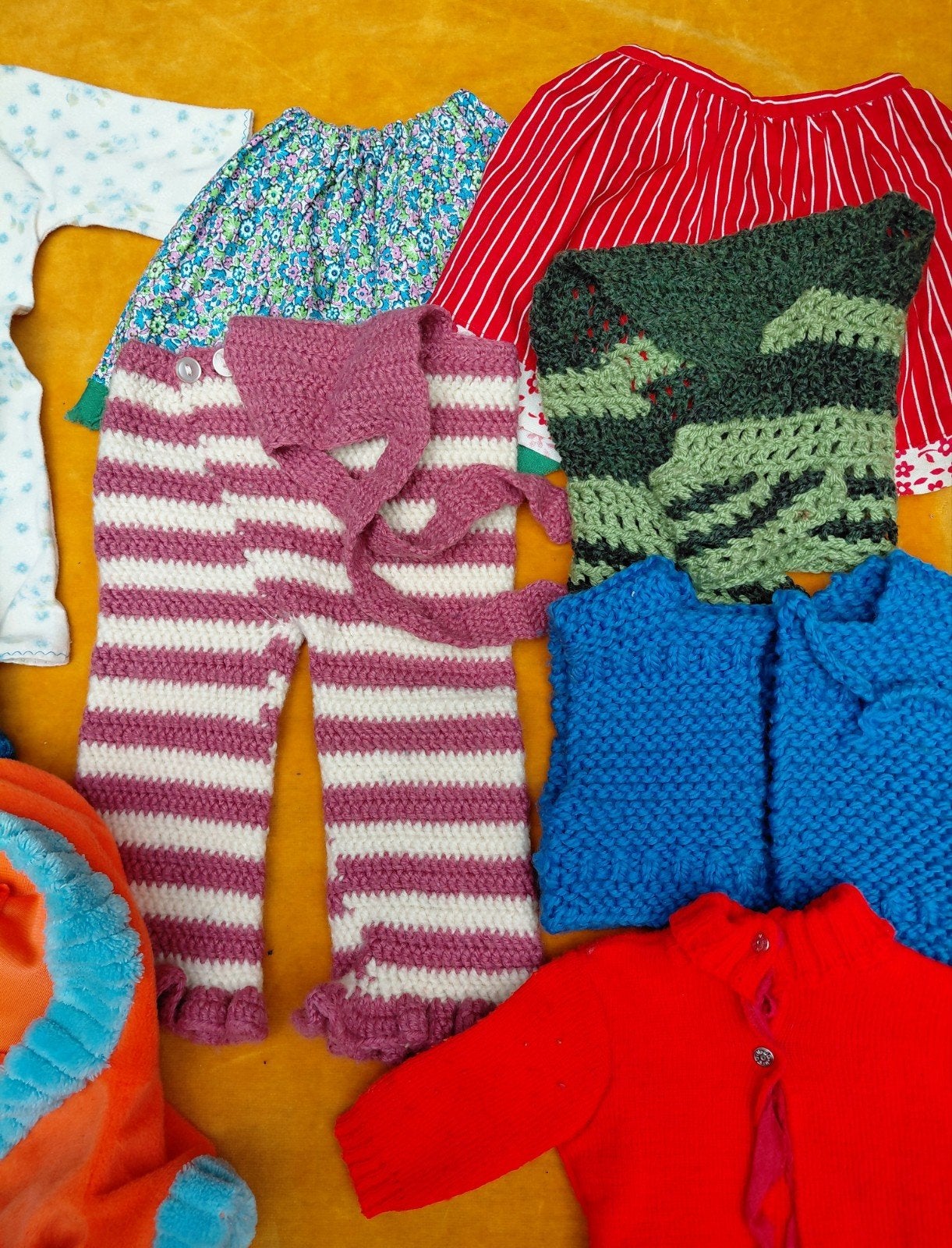 Diverse poppenkleertjes - set van 9 stuks, Verzamelen, Ophalen of Verzenden, Pop