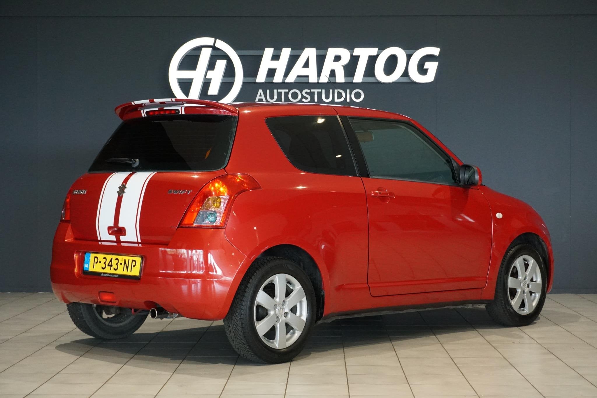 Suzuki Swift 1.3 Limited Sport + KEYLESS / STOELVERWARMIMG /, Auto's, 31 €/maand, Alcantara, Swift, Bedrijf