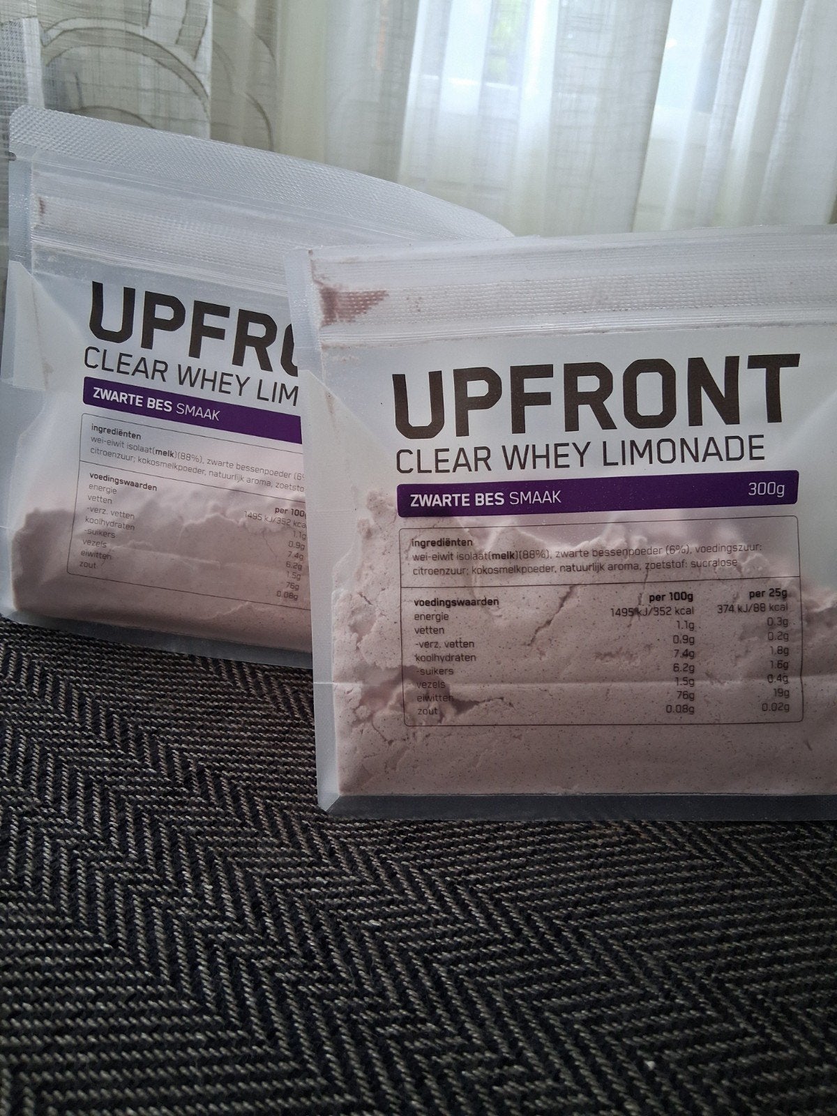 2x Upfront Clear Whey Limonade Zwarte Bes (2 zakken), Ophalen of Verzenden, Zo goed als nieuw, Poeder of Drank
