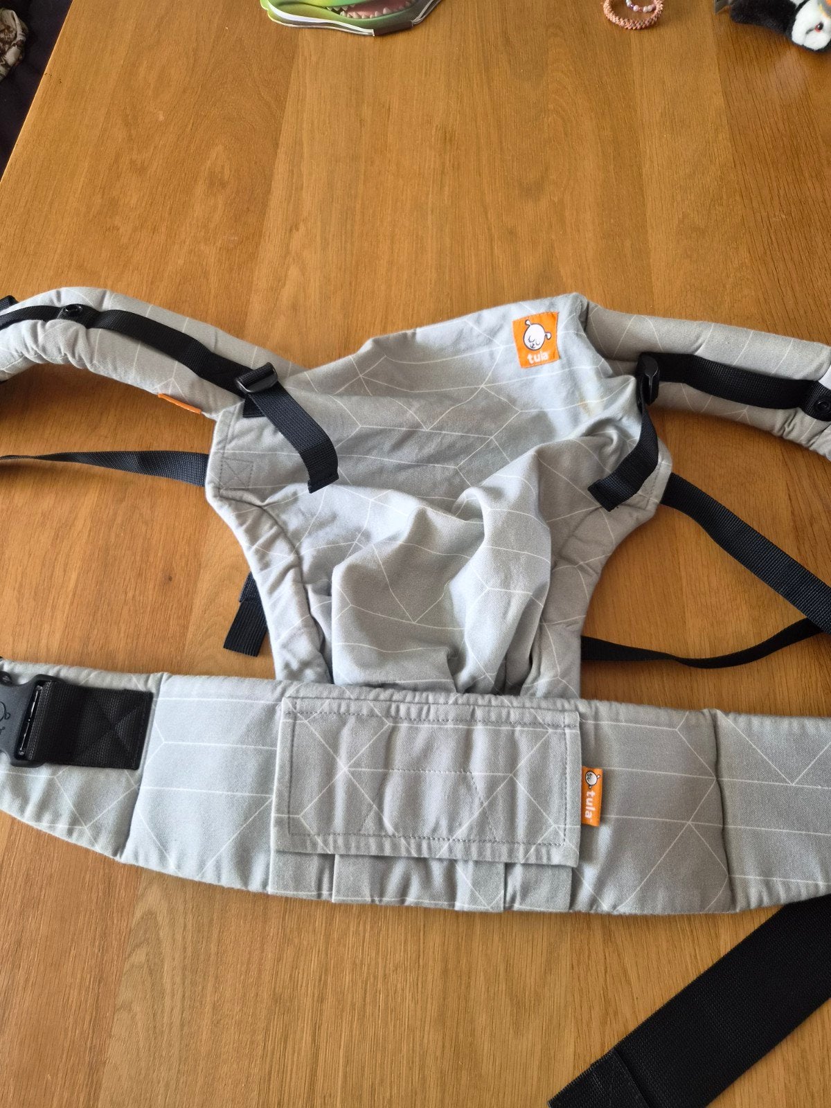 Tula Free To Grow Carrier Draagzak, Kinderen en Baby's, Babydragers en Draagdoeken, Overige merken, Gebruikt, Buik of Rug, Ophalen of Verzenden