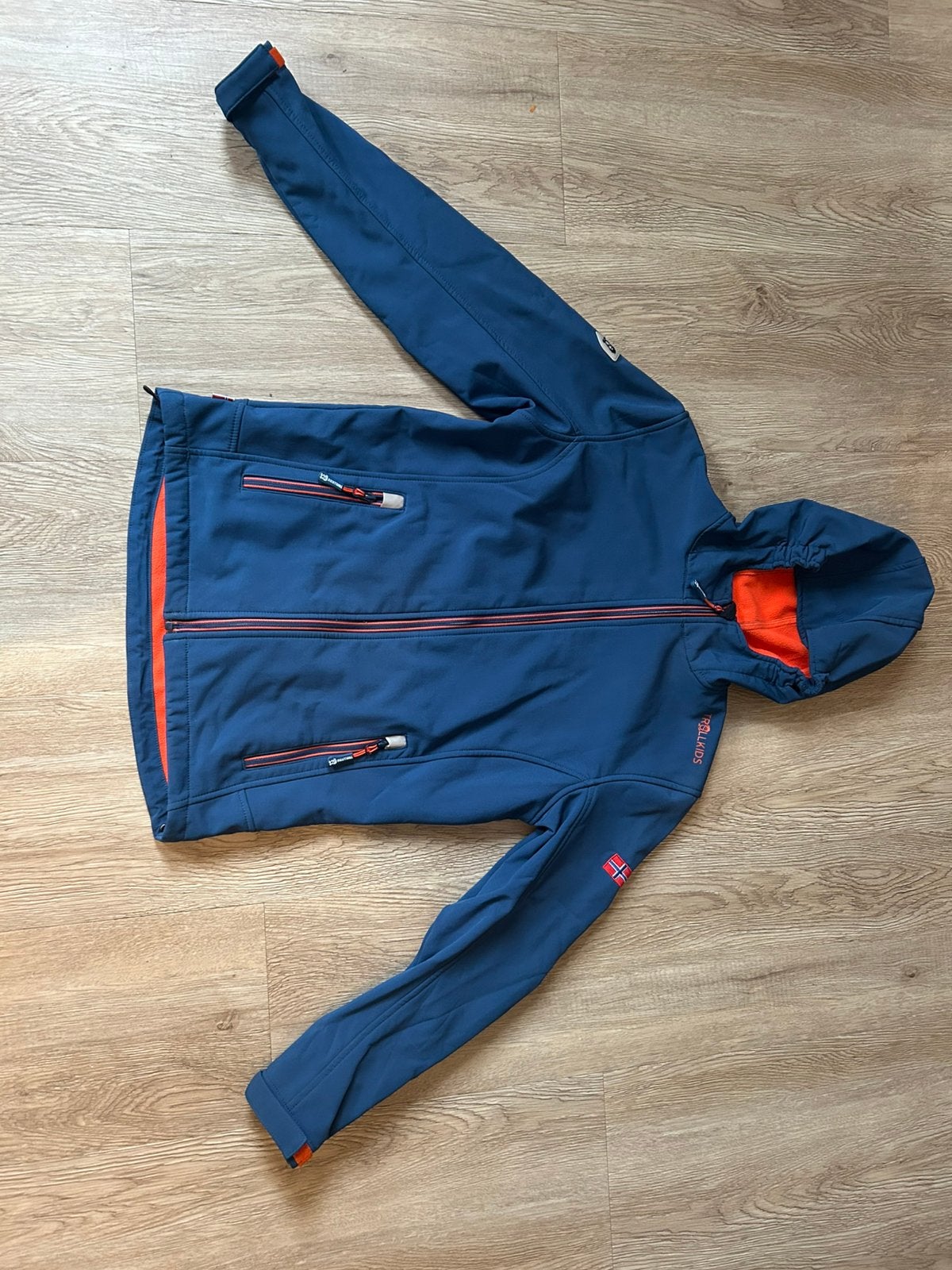 Mooie outdoorjas, Ophalen, Zo goed als nieuw, Jongen of Meisje, Jas