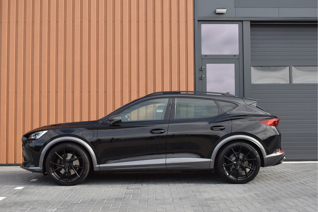 CUPRA Formentor 1.4 e-Hybrid VZ Copper Edition | Pano | Trek, Auto's, Cupra, Gebruikt, 4 cilinders, Leder en Stof, Zwart