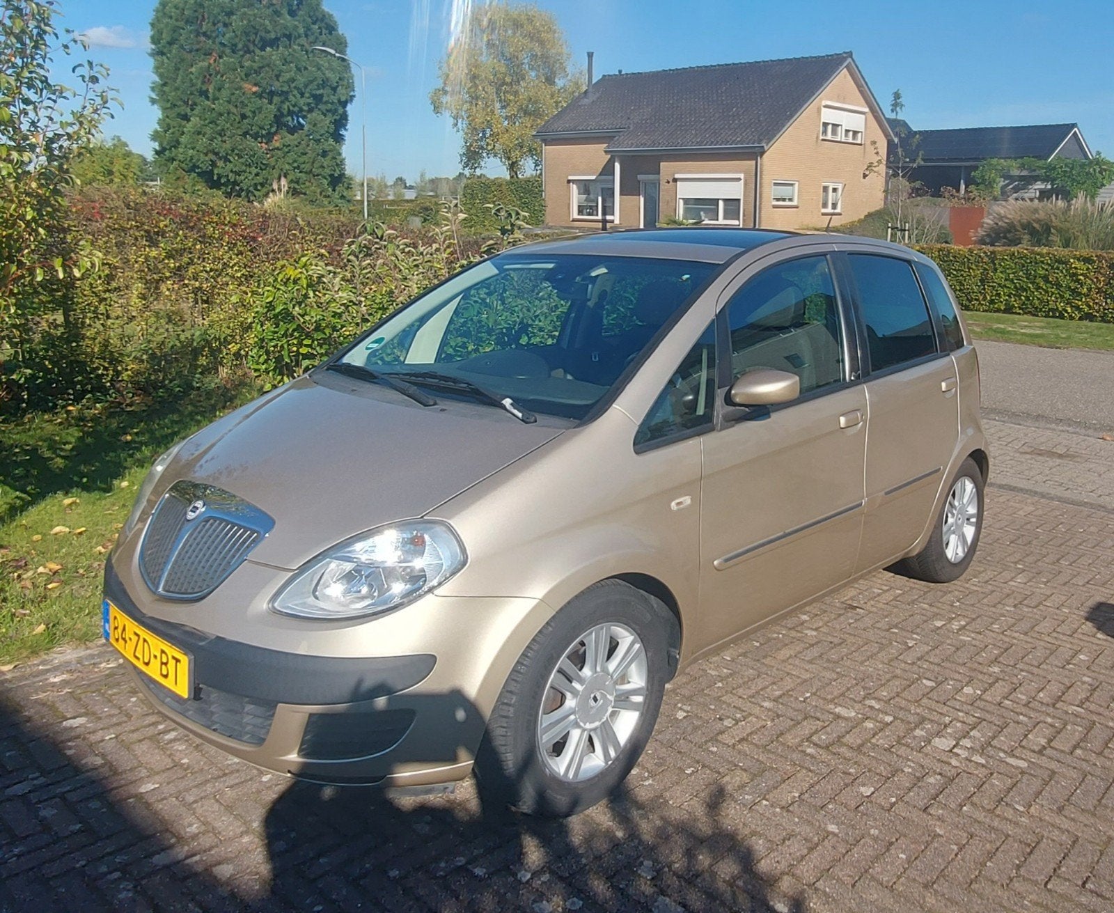 Lancia Musa 1.4 16V 2007 Beige, Auto's, Voorwielaandrijving, 15 km/l, 400 kg, Beige