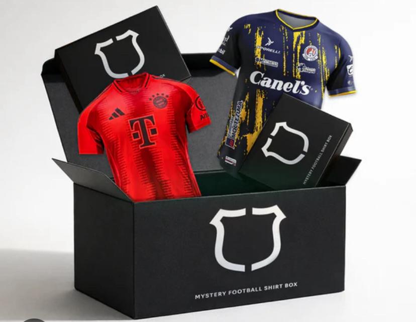 Mystery voetbalshirt - verrassing of bekend, Ophalen of Verzenden, Zo goed als nieuw, Set