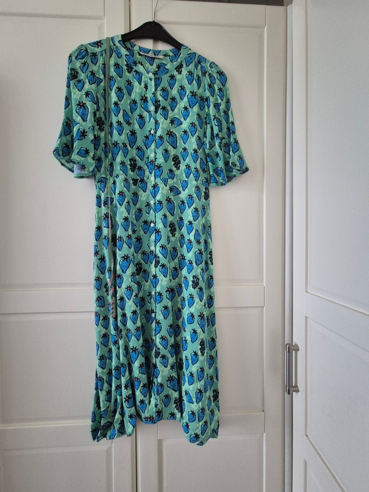 jurk van Pom Amsterdam maat 40, Kleding | Dames, Jurken, Maat 38/40 (M), Blauw, Ophalen of Verzenden, Zo goed als nieuw