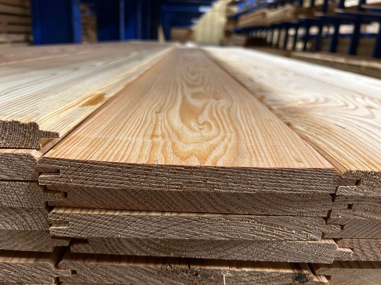Lariks 18x185mm mes & groef, t+g visbek dakbeschot schroot, Ophalen, Zo goed als nieuw, 250 cm of meer, Planken