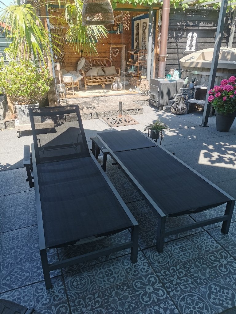 Twee ligbedden  tuin.. van Fiore, Tuin en Terras, Ligbedden, Ophalen, Gebruikt, Aluminium, Verstelbaar