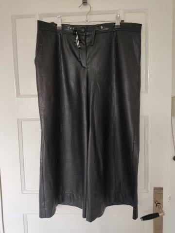 Caroline Biss culotte 40 zwart, Zwart, Maat 42/44 (L), Nieuw, Ophalen of Verzenden