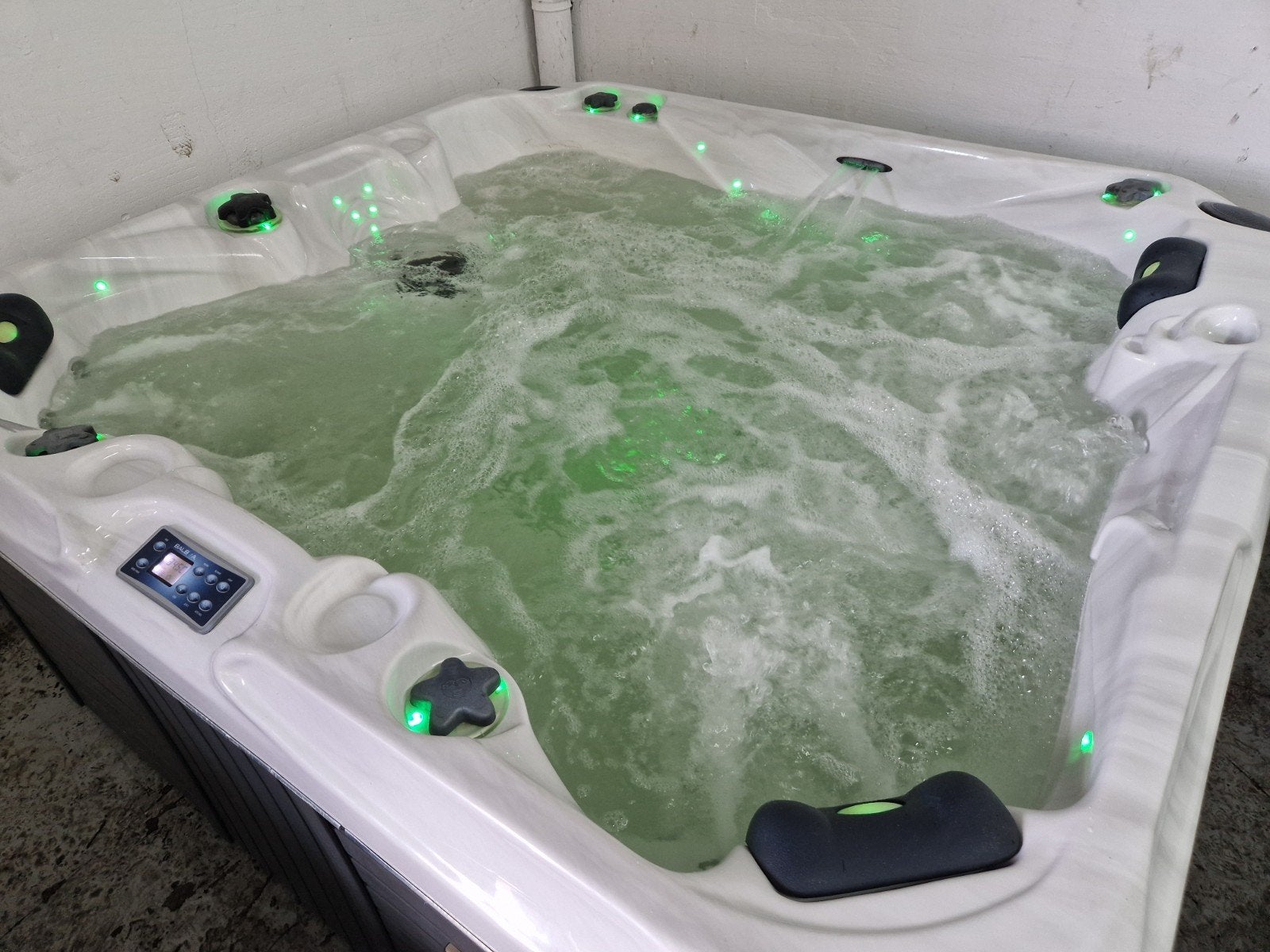 5 Persoons Passion Pleasure Amerikaanse Familie Spa, Ophalen of Verzenden, Gebruikt