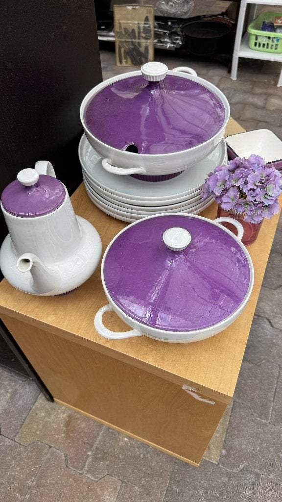 Paars en wit servies: theepot, kommen en borden, Gebruikt, Verzenden, Keramiek, Effen