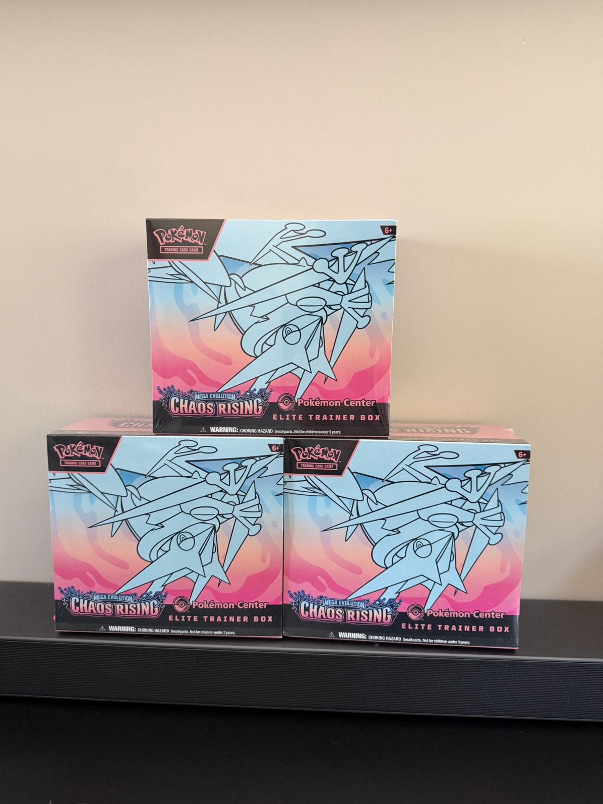 POKEMON CENTER - Chaos Rising Elite Trainer Box (zie foto’s), Ophalen of Verzenden, Zo goed als nieuw, Boosterbox, Foil