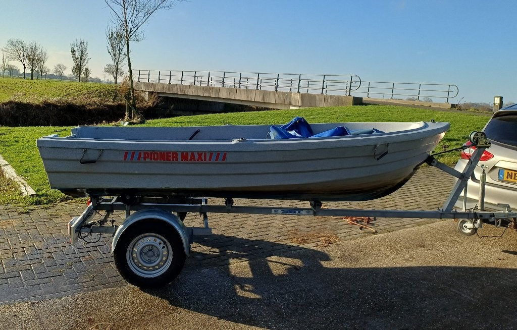 Boot + Trailer en buitenboordmotor te koop, Ophalen, Kunststof, Gebruikt, 4 m