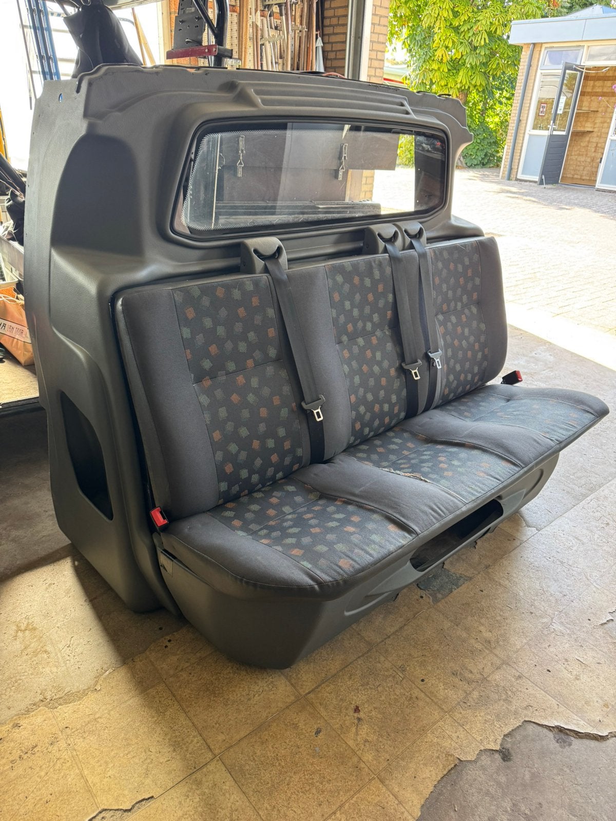 Dubbele cabine MB Vito, Ophalen