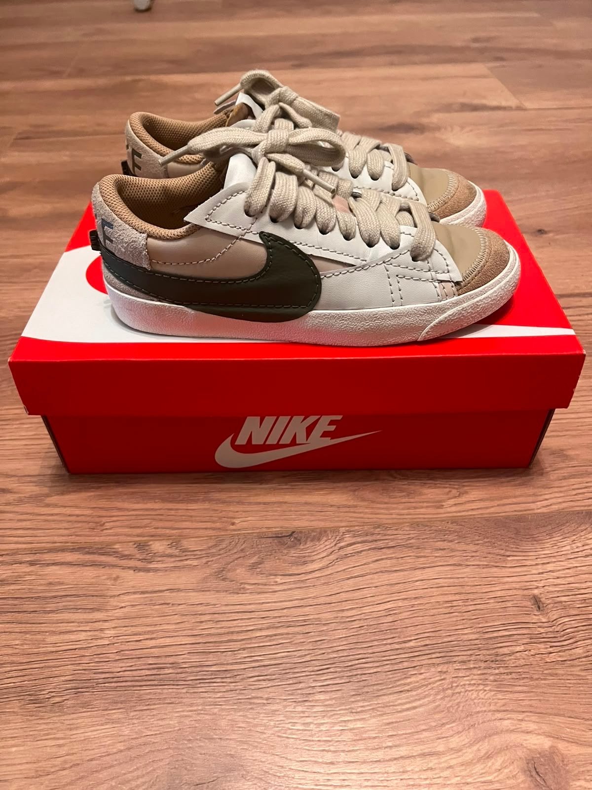 Nike Blazer Low '77 Jumbo, Kleding | Dames, Schoenen, Ophalen, Gedragen, Wit, Sneakers of Gympen