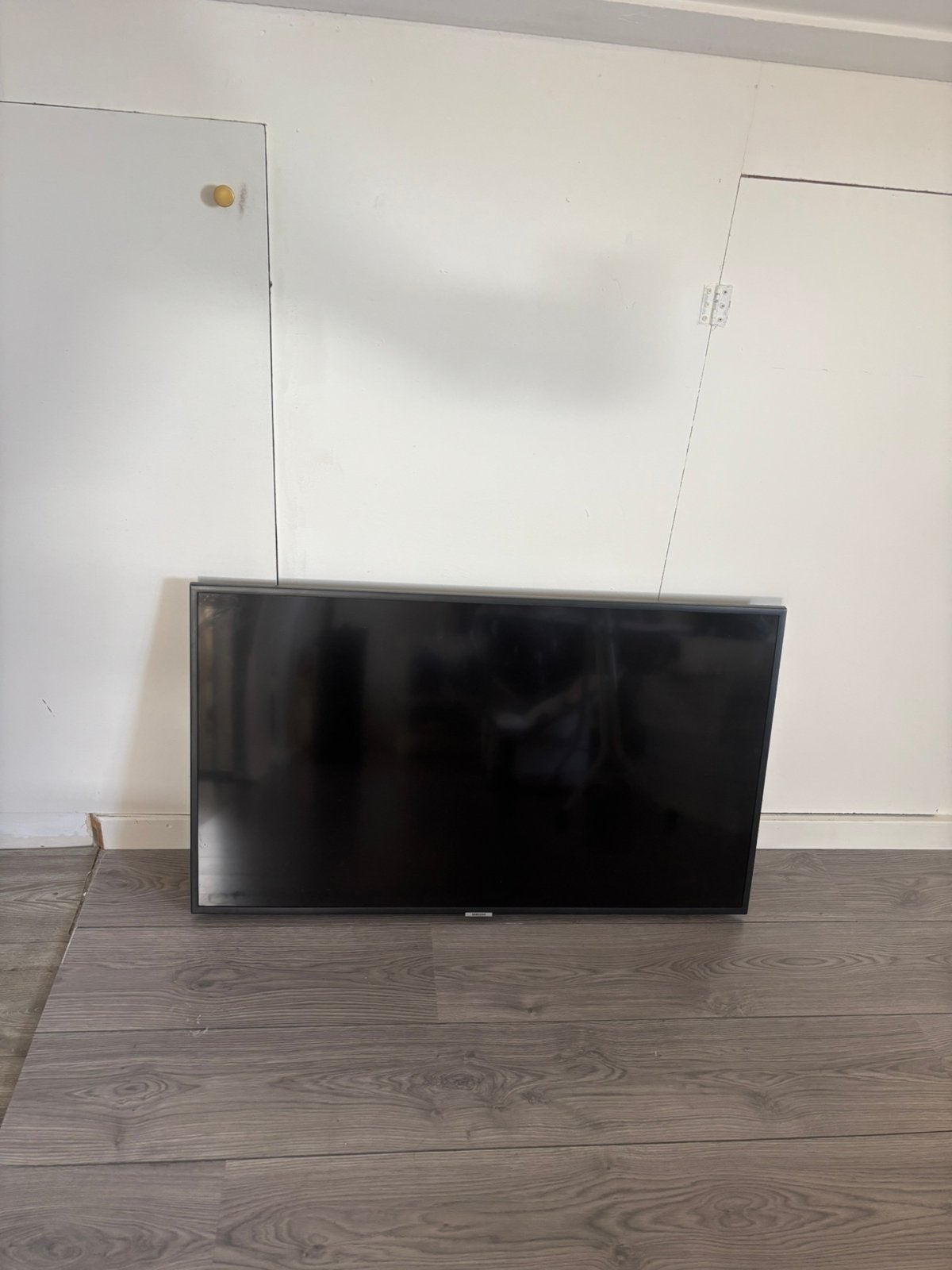 Samsung tv te koop inclusief beugel en HDMI-kabel, Ophalen, 50 Hz, Samsung, 100 cm of meer