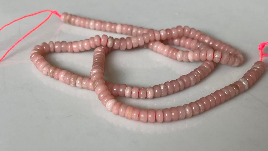 Roze Opaal, rondelle 2x4 mm kralen, Ophalen of Verzenden, Zo goed als nieuw, Kraal
