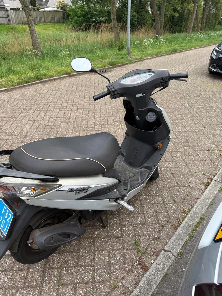 Kymco Agility 50 scooter moet weg, Ophalen, Zo goed als nieuw