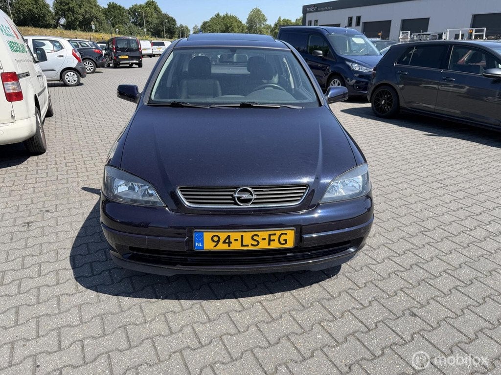 Opel Astra 1.6-16V Njoy automaat 88000 km, Auto's, Opel, 101 pk, Gebruikt, Zwart, 4 cilinders
