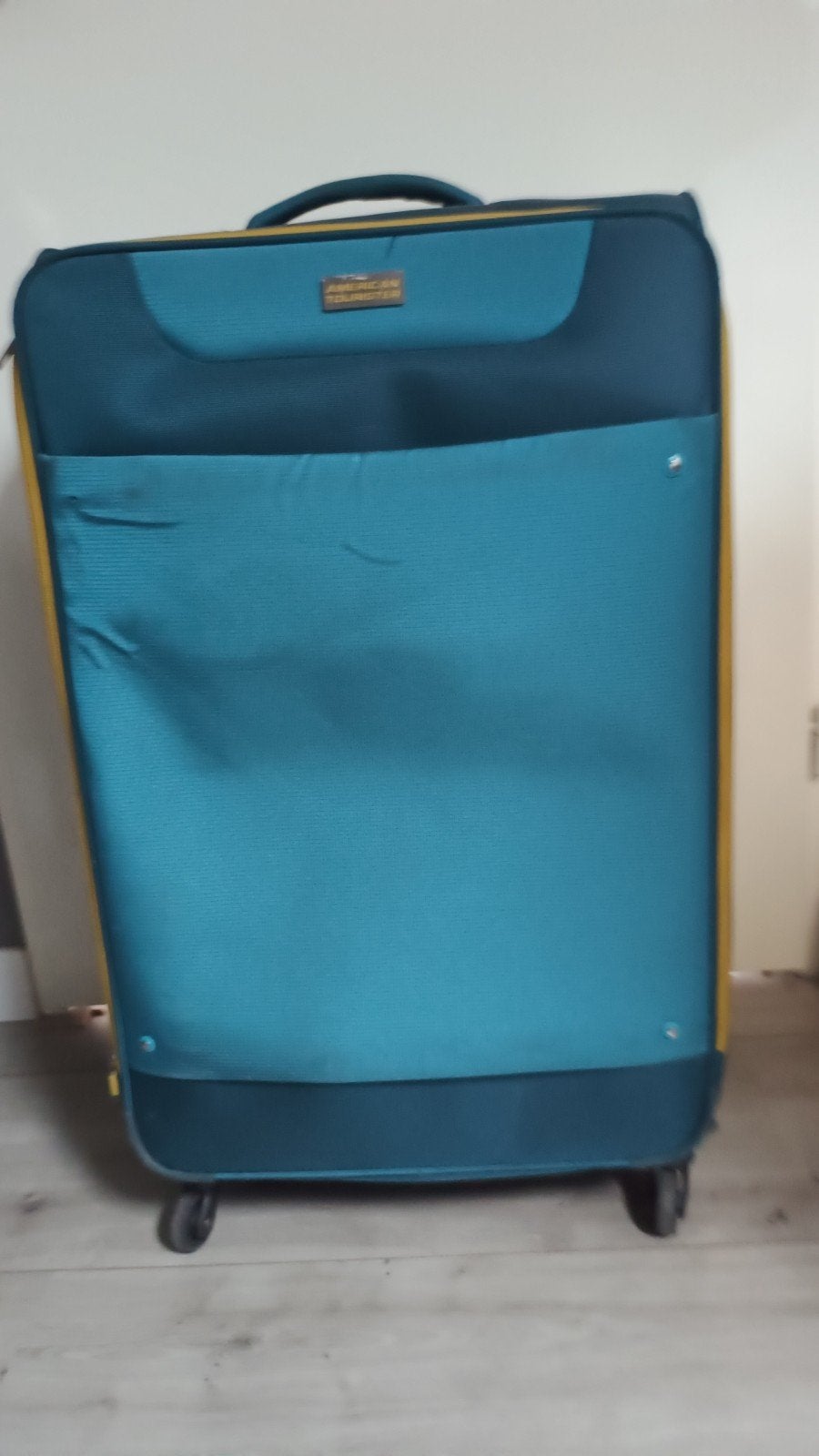 American Tourister Koffer - Weinig Gebruikt, 4 Wielen, Ophalen, Gebruikt, Zacht kunststof, Wieltjes