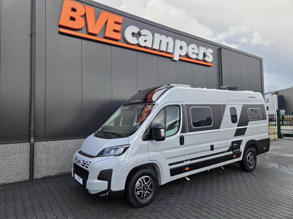 Adria Twin Supreme 640 SGX Luchtvering, Caravans en Kamperen, Campers, Buscamper of Camperbus, Buitenlamp, Fiat, Tot en met 2