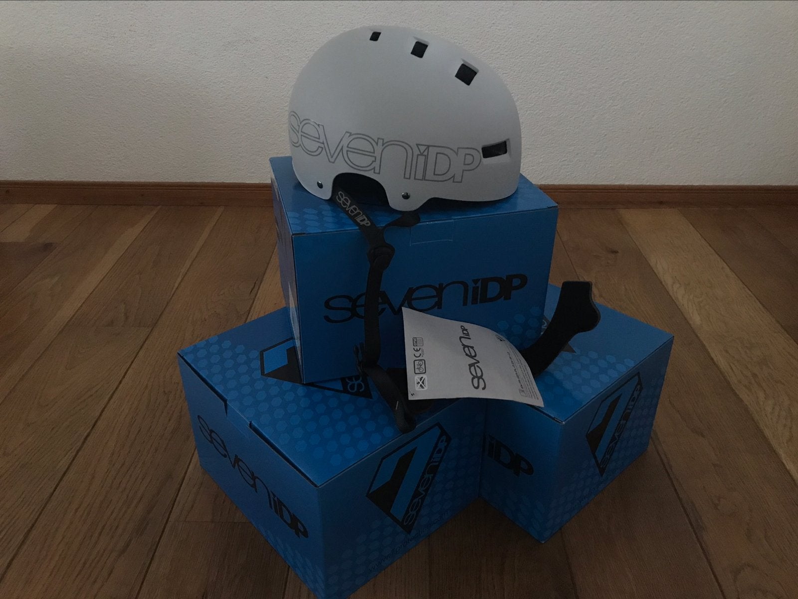 7iDP helm maat S/M SeveniDP skateboard helmet, Sport en Fitness, Ophalen of Verzenden, Nieuw, Bescherming, Longboard